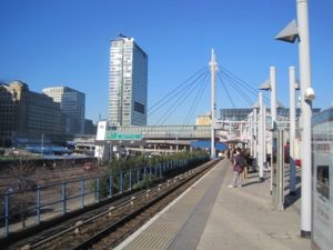 poplar dlr station ws